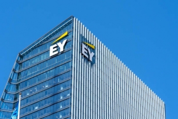 Đình chỉ tư cách hành nghề 3 kiểm toán viên của Ernst & Young Việt Nam