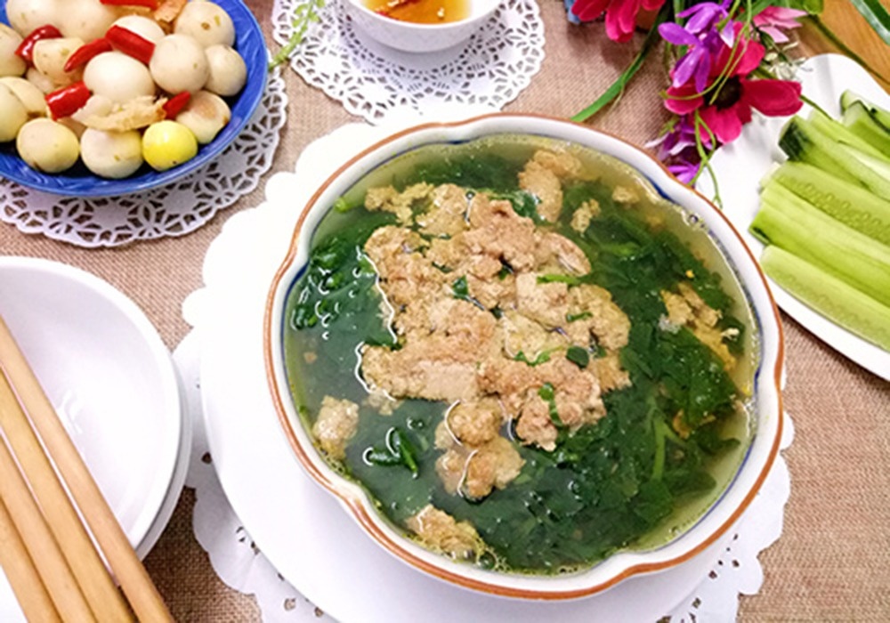 Loại rau được ví như ‘nhân sâm nhà nghèo’, giá chỉ 5.000 đồng/bó: Vừa giải nhiệt mùa hè lại giúp chị em trẻ lâu