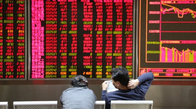 Thị trường 'đánh úp' cuối phiên, VN-Index giảm 10 điểm