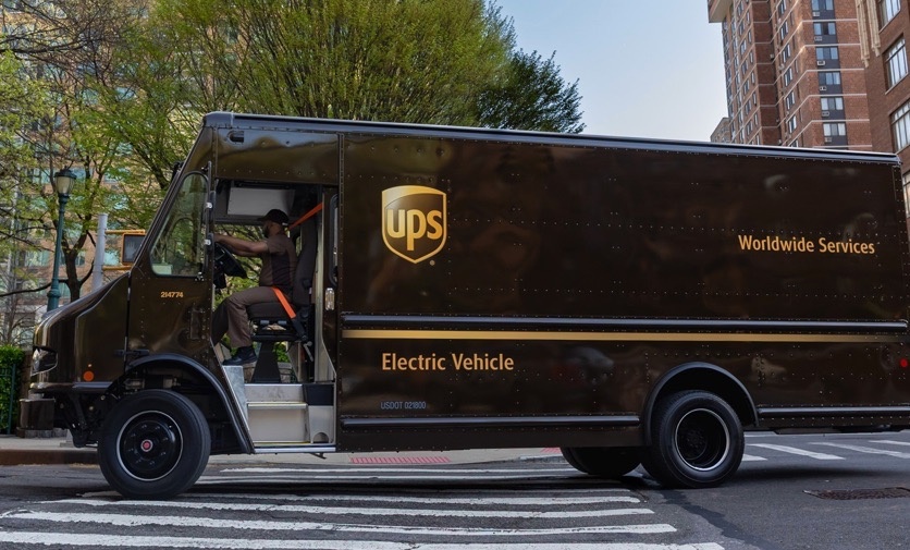 Từ 100 USD với văn phòng dưới tầng hầm đến hệ thống logistics toàn cầu: Khi doanh nghiệp chọn lối đi riêng