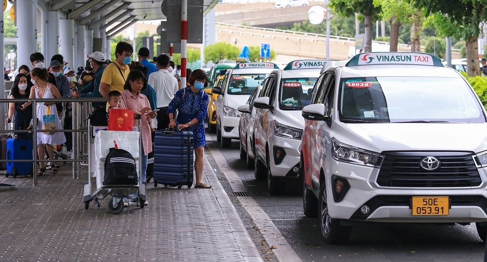 Phớt lờ xu thế xe điện, ông lớn taxi Vinasun (VNS) cược tất vào dòng hybrid để đổi lấy điều gì?