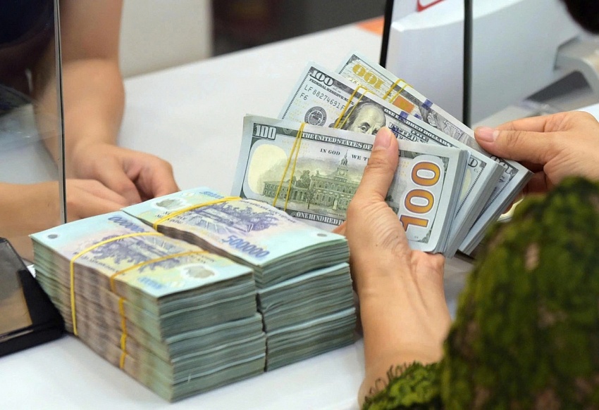 Tỷ giá USD hôm nay 17/7: Đồng bạc xanh tăng nhẹ, thị trường quốc tế biến động