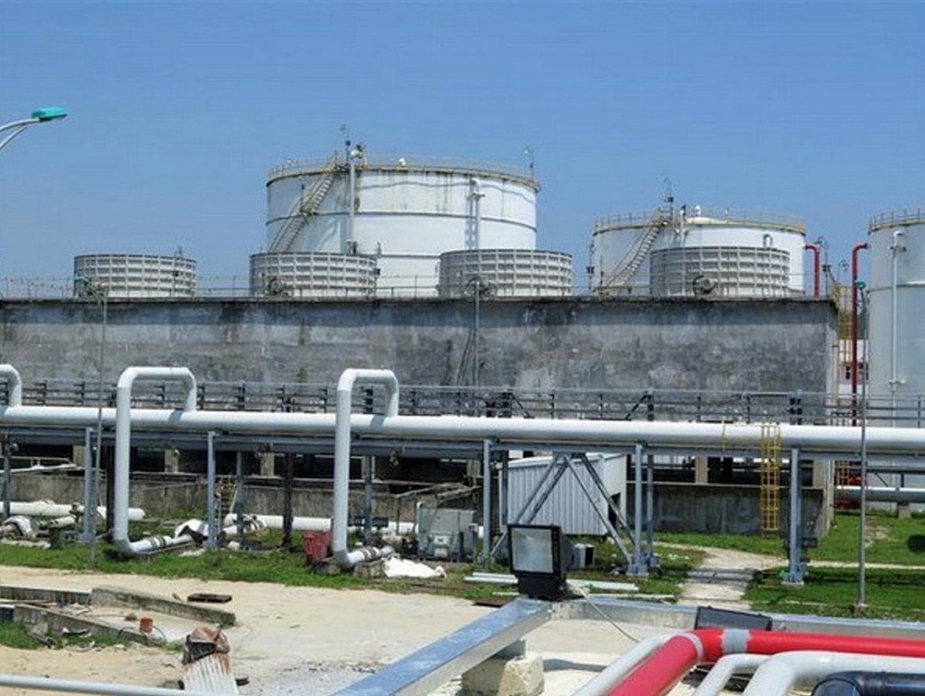 Bắt buộc dùng xăng E10 từ năm 2026: Nhà máy nghìn tỷ sản xuất Ethanol được hồi sinh sau một thập kỷ 'đắp chiếu'