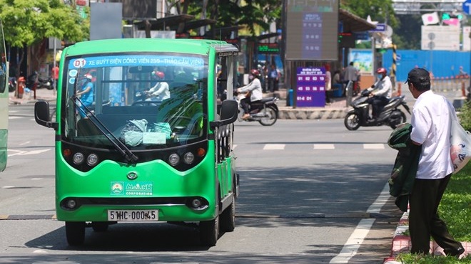Hà Nội tăng độ phủ một phương tiện trước khi cấm hoàn toàn xe xăng đi vào Vành đai 1