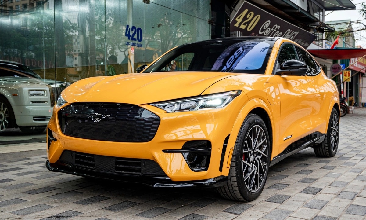 SUV điện đầu tiên của Ford sắp mở bán chính thức tại Việt Nam, mạnh như ngựa hoang nhưng liệu có khiến khách Việt chốt đơn?