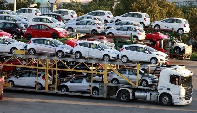 Việt Nam vừa nhập khẩu thêm 8.400 chiếc ô tô