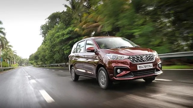 Mẫu MPV mới ra mắt với thiết kế nâng cấp hoàn toàn mới: Giá chỉ 242 triệu với 6 túi khí, phanh EBD, ‘đấu’ với Xpander