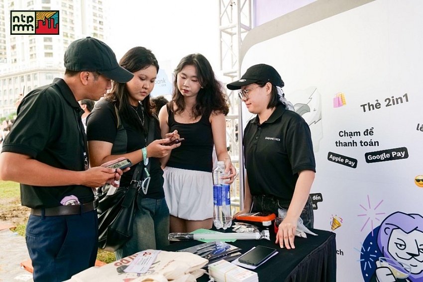 'Cư dân' của 'Những thành phố mơ màng' trải nghiệm Ngân hàng số Liobank