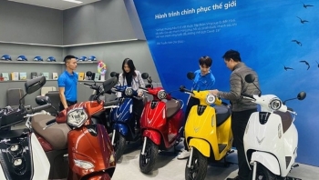 Cùng Hà Nội chuyển đổi sang xe điện: Vingroup tặng 100% phí trước bạ, sạc pin miễn phí tới 2027