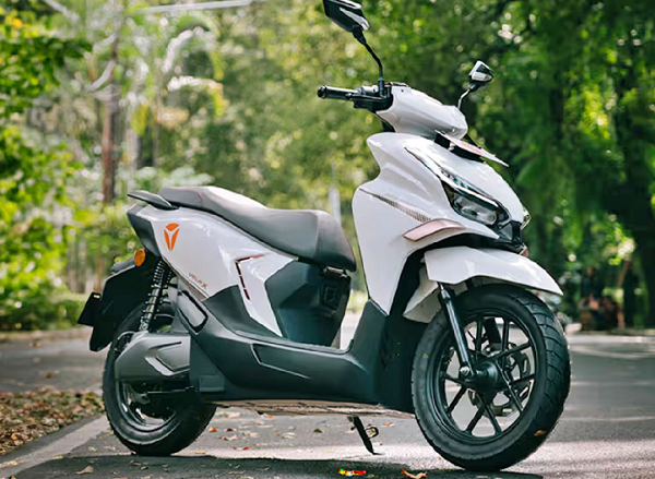 Tầm giá 30 triệu đồng, mua xe máy điện gì vừa đẹp vừa chất?