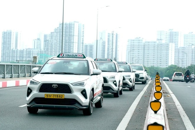 Trước lệnh cấm xe xăng, ông lớn taxi Vinasun (VNS) dốc hàng trăm tỷ đồng mua 550 chiếc hybrid