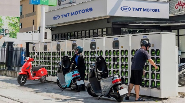 Công ty bán ô tô Trung Quốc triển khai trạm sạc và đổi pin trên toàn quốc, ra mắt xe máy điện vào quý IV/2025