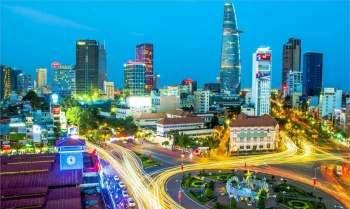Các tổ chức quốc tế nhận định tăng trưởng GDP của Việt Nam như thế nào so với khu vực?