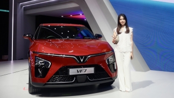 Vừa ra mắt tại Indonesia, người bản địa không ngần ngại đánh giá thẳng VinFast VF 7 về thiết kế cùng khả năng vận hành ở mọi cung đường