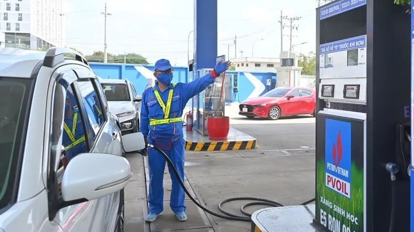 Từ tháng 1/2026 sẽ chuyển sang dùng loại xăng hoàn toàn mới: Ô tô, xe máy nào sẽ tương thích?