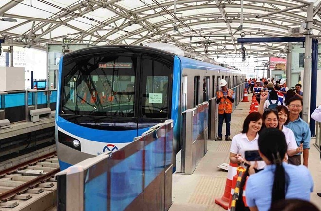 Đề xuất thí điểm bán hàng trong nhà ga metro Bến Thành - Suối Tiên