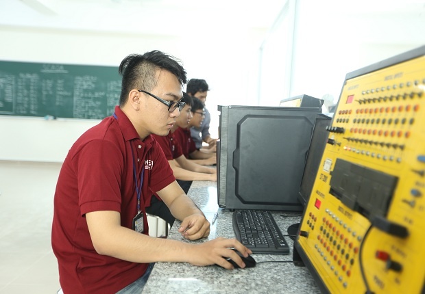 Ngành học có điểm chuẩn từ 23-27 đang khát nhân lực, ra trường lương 50 triệu/tháng