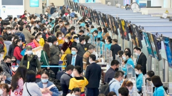 Giá vé máy bay tăng từ 18 triệu thành 30 triệu đồng, bị yêu cầu chuyển khoản thêm nhưng quyết không chuyển mà báo công an