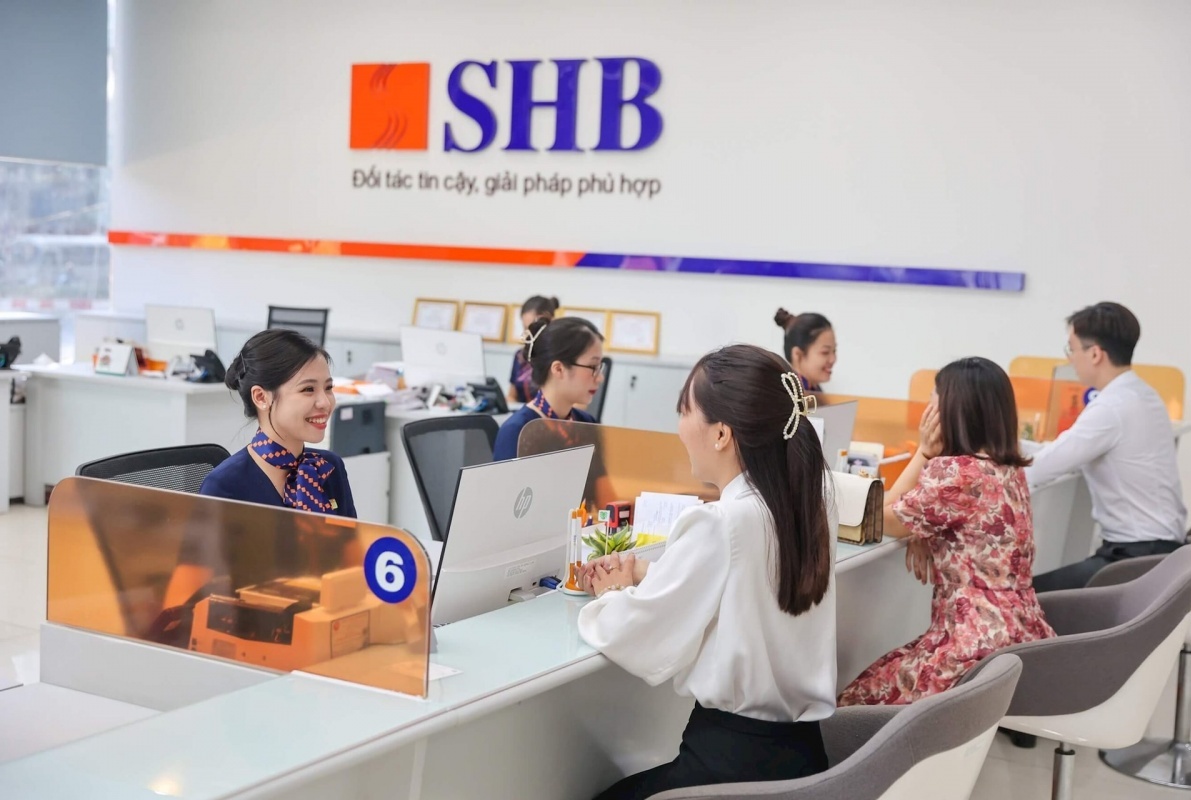 [LIVE] Thị trường 30/7: VN-Index hồi phục sau cú giảm sâu, SHB tăng trần