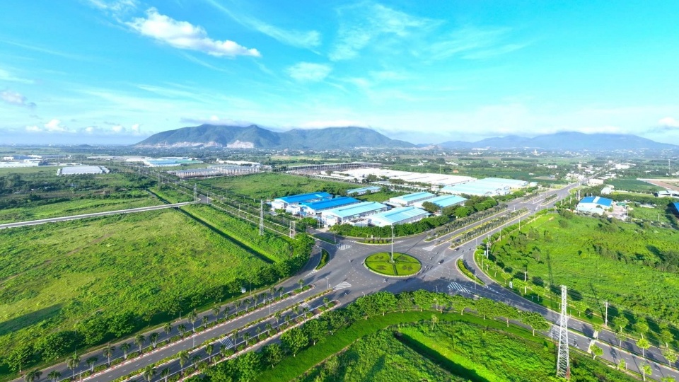 Ông lớn bất động sản KCN phía Nam báo doanh thu kỷ lục, mỗi ngày lãi hơn 4,4 tỷ đồng