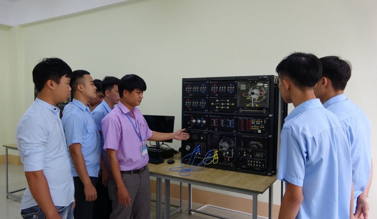 Ngành học đóng vai trò ‘xương sống’ của nền sản xuất, chỉ từ 22 điểm là đậu: Tốt nghiệp doanh nghiệp mời thẳng về làm, lương 60 triệu/tháng