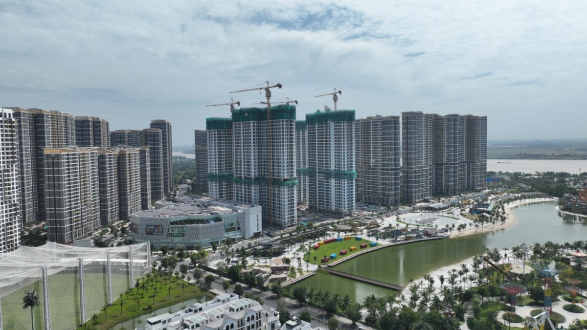 Vinhomes và Samty tổ chức lễ cất nóc 4 tòa tháp The Opus One, dự kiến bàn giao từ quý I/2026