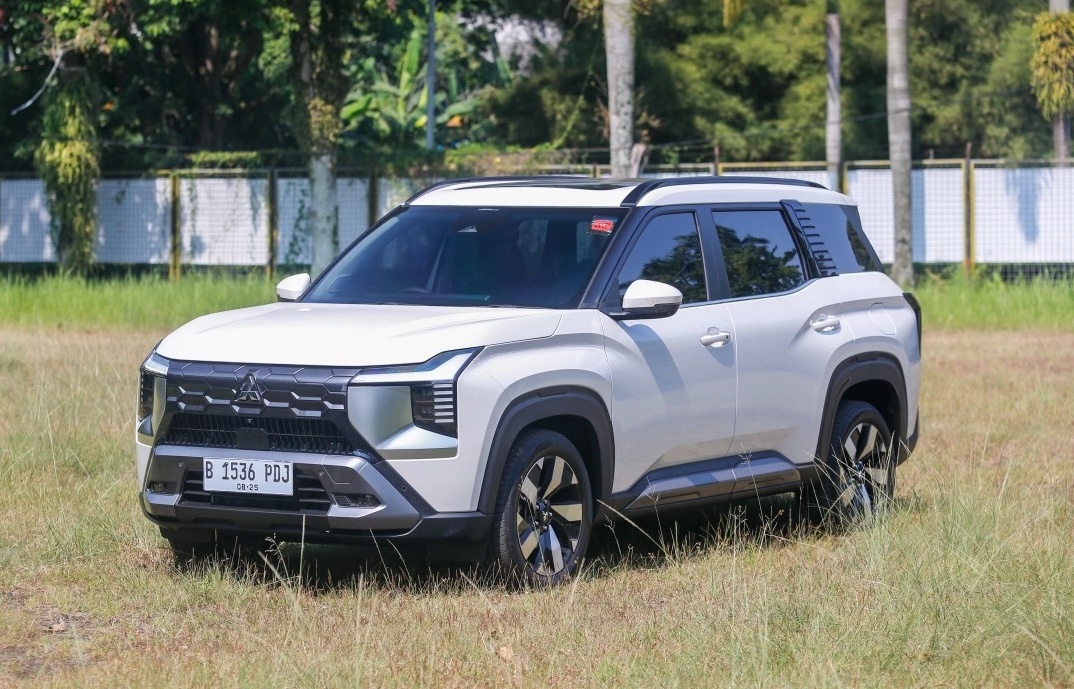 Mẫu xe mới của Mitsubishi lập kỷ lục 2.000 đơn đặt hàng sau 5 ngày bán: Thiết kế cơ bắp, tiện nghi lại mạnh mẽ với 161 mã lực