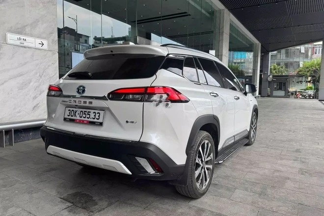 Chạy chưa hết ‘rô đa’, chủ xe Toyota Corolla Cross hybrid 2025 đã rao bán: Giá bán cao hơn hơn niêm yết tại đại lý