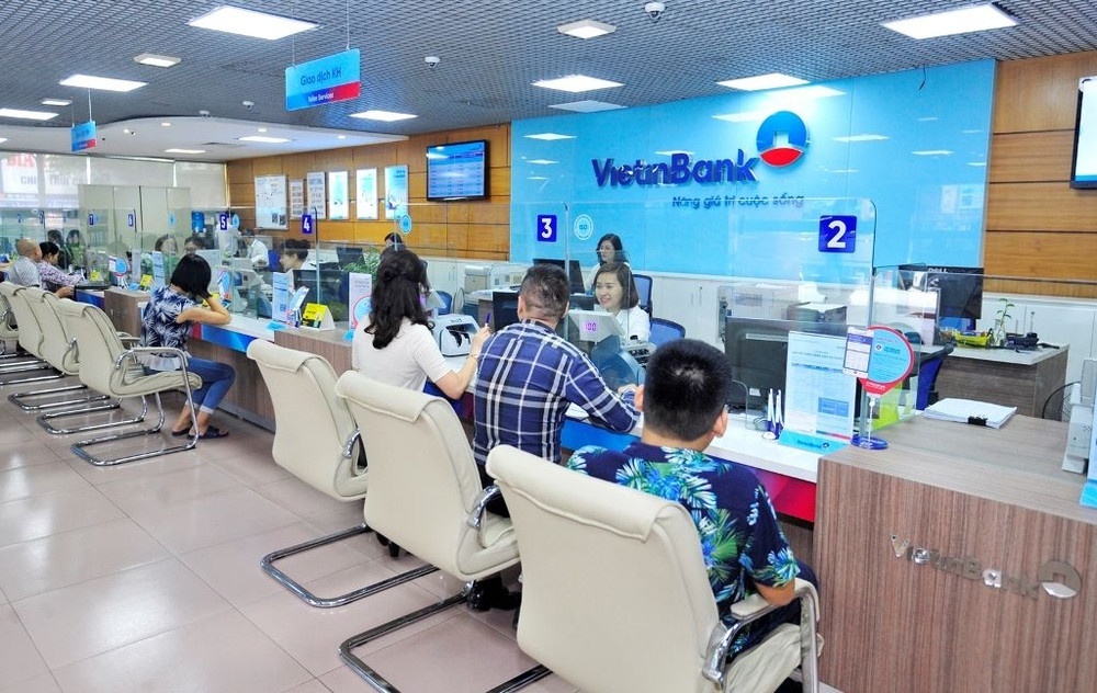 VietinBank (CTG) báo lãi 15.200 tỷ nửa đầu năm, nợ xấu tăng 10%