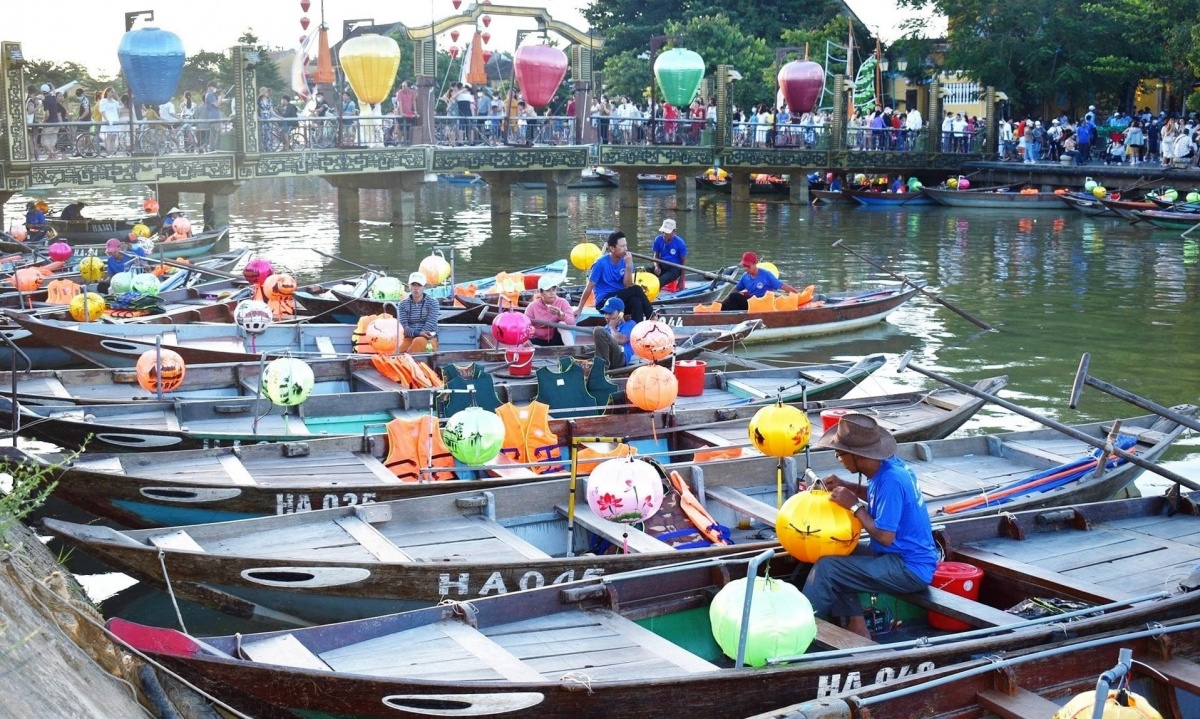 Tại Hội An có một nghề thu nhập cao hơn lương công chức 7,3 lần, không biển tên hay văn phòng: Vẫn ‘hái ra tiền’ mỗi ngày