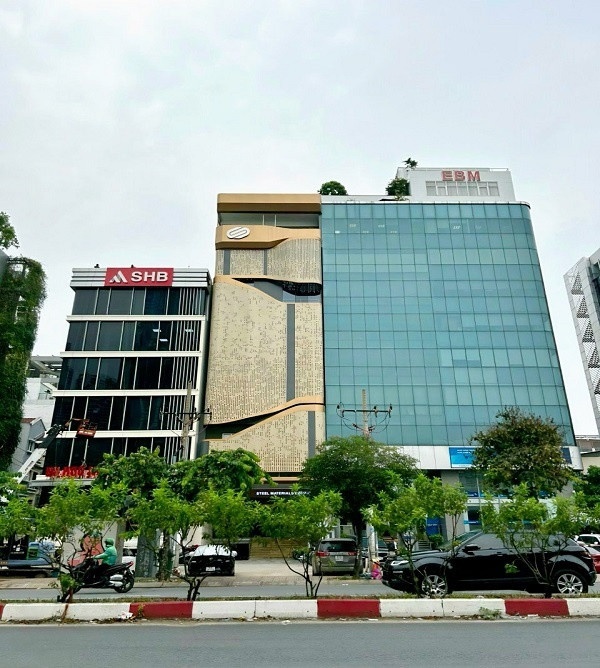 Không đòi được 1.000 tỷ đồng nợ xấu từ Novaland và loạt doanh nghiệp, đại gia buôn thép bán cả trụ sở chính vẫn lỗ nặng