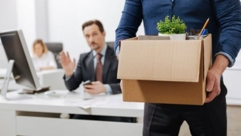 Nửa đầu 2025: Hàng trăm nghìn nhân sự toàn cầu mất việc, Việt Nam ở đâu giữa bão sa thải?