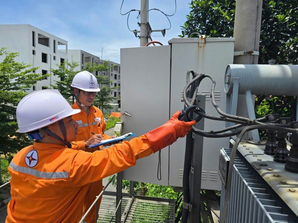 Miền Bắc tiêu thụ điện cao nhất lịch sử, cơ quan điện lực đưa ra khuyến cáo