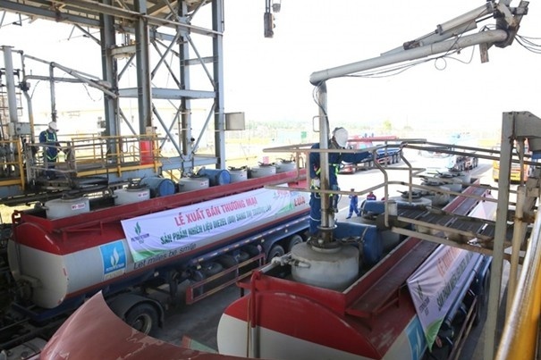 Lần đầu tiên dầu diesel Dung Quất vượt biên giới, mở đường cho ‘vàng đen’ Việt sang Lào