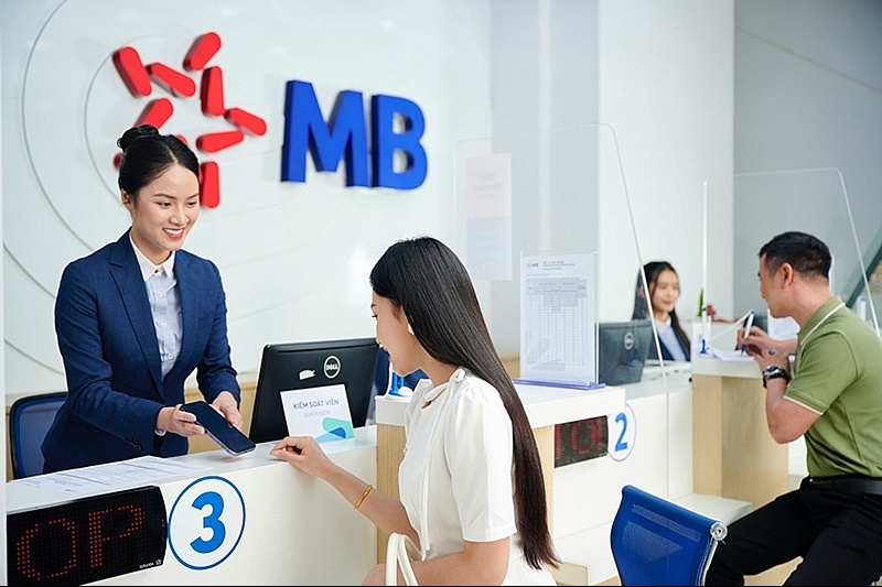 Ngân hàng nào trả lương nhân viên cao nhất?