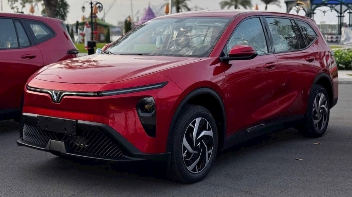 ‘Tân binh MPV’ VinFast Limo Green với thiết kế rộng rãi, rất hợp cho dân dịch vụ, ‘kình địch’ mới của Xpander, BYD M6