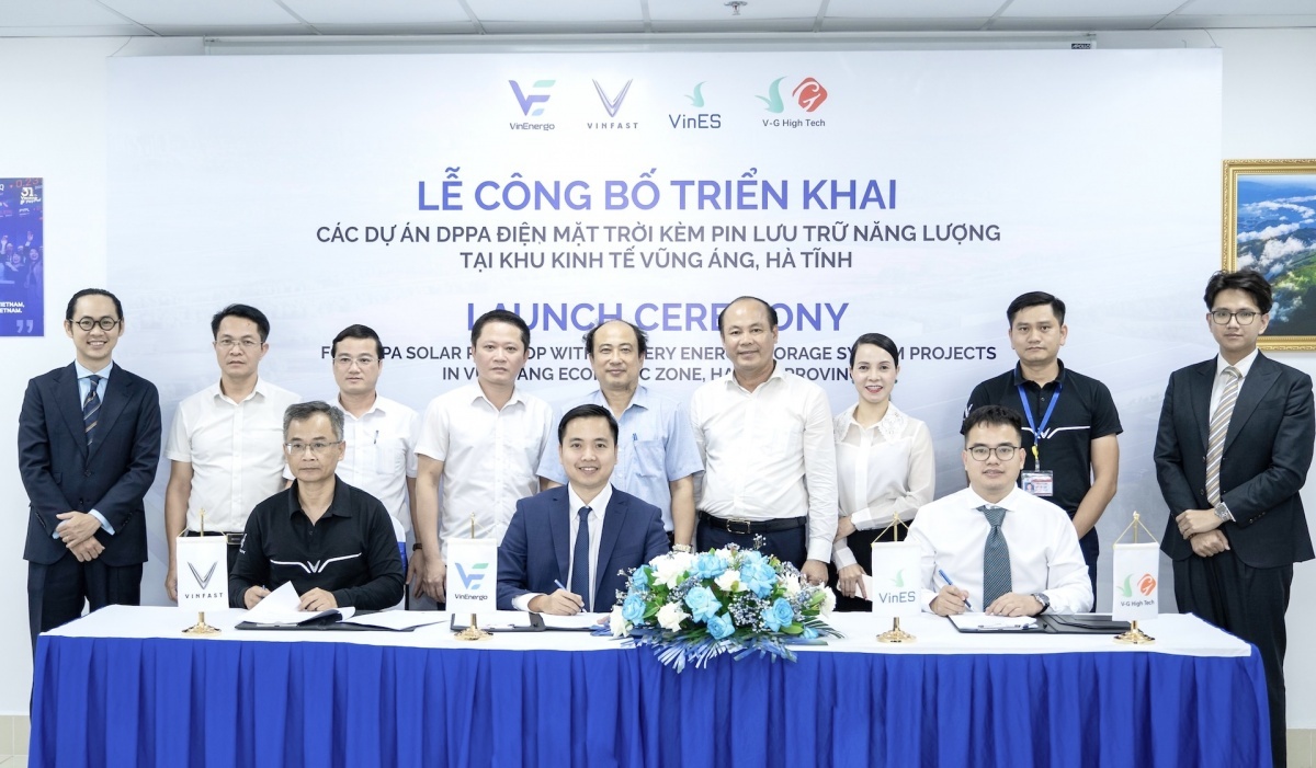Vinenergo triển khai các dự án điện mặt trời kèm pin lưu trữ cho nhà máy ô tô VinFast và 2 nhà máy pin tại Hà Tĩnh