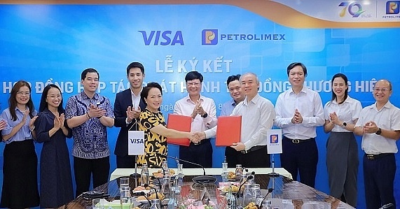 Petrolimex (PLX) bắt tay tập đoàn Mỹ quy mô 659 tỷ USD thúc đẩy chuyển đổi số
