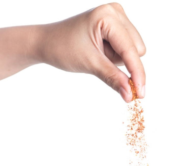 Để thu hút Gen Z, các chuỗi nhà hàng không ngừng cho 1 thứ gia vị 'quen mặt' lên đồ ăn