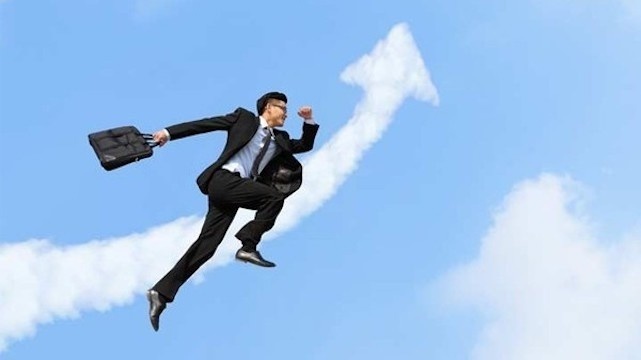 Nhận định chứng khoán 7/8: VN-Index tiến sát 1.600 điểm, NĐT thận trọng nếu mua mới