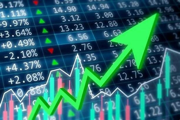 VN-Index ‘hụt hơi’ ngay khi chạm đỉnh lịch sử, dòng tiền ồ ạt săn midcap