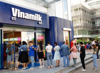 Doanh thu từ chuỗi cửa hàng đạt kỷ lục, Vinamilk (VNM) lên kế hoạch mở thêm 200 điểm bán trong năm 2025