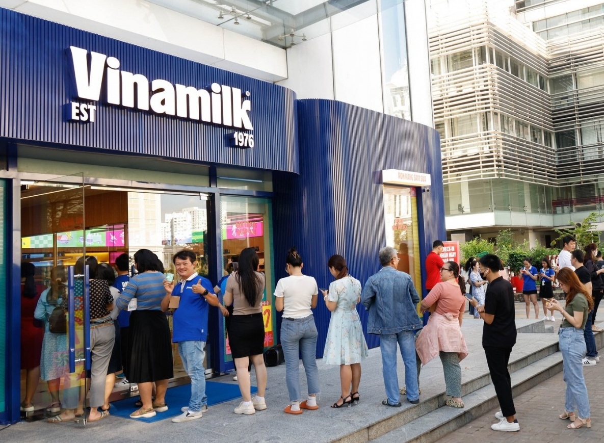 Doanh thu từ chuỗi cửa hàng đạt kỷ lục, Vinamilk (VNM) lên kế hoạch mở thêm 200 điểm bán trong năm 2025