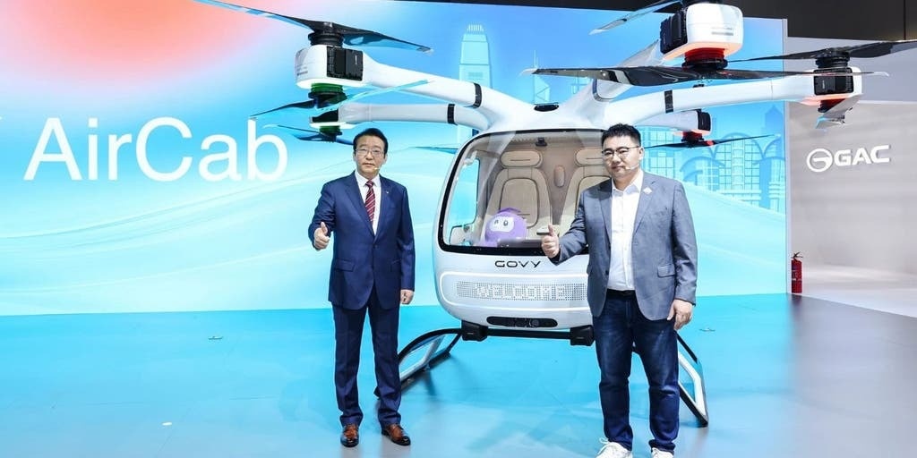 Trung Quốc công bố mẫu ô tô bay 6 tỷ đồng - con át chủ bài trong thị trường 9.000 tỷ USD