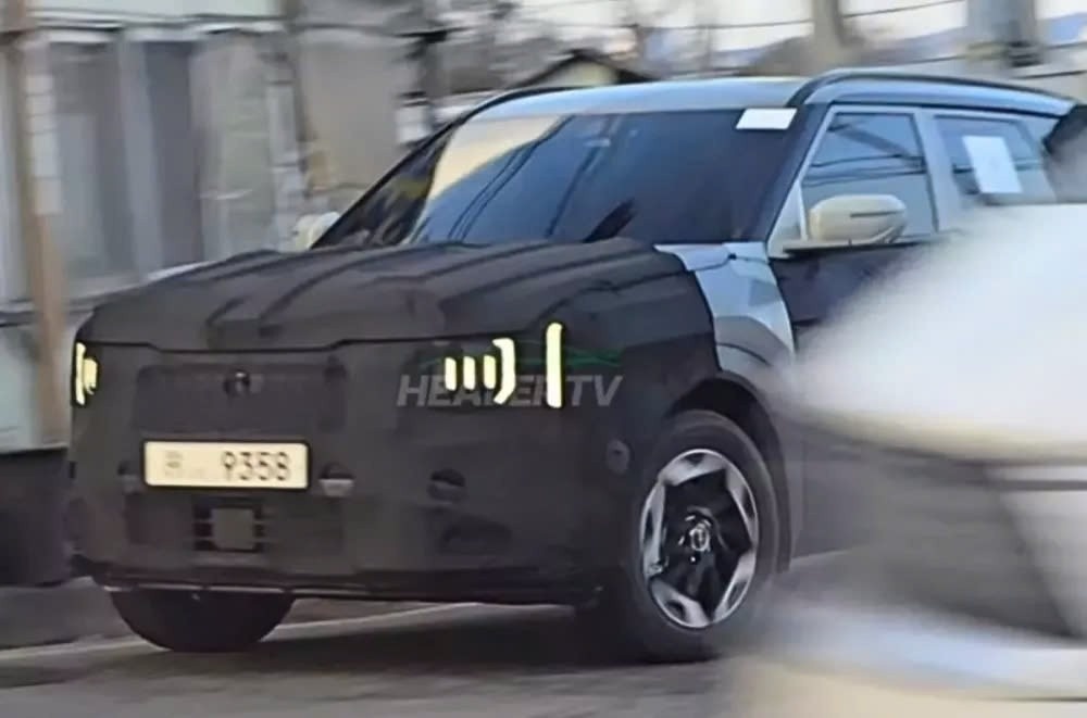 Hình ảnh mập mờ của Kia Seltos 2026 hé lộ kích thước vượt chuẩn và loạt tiện nghi cao cấp