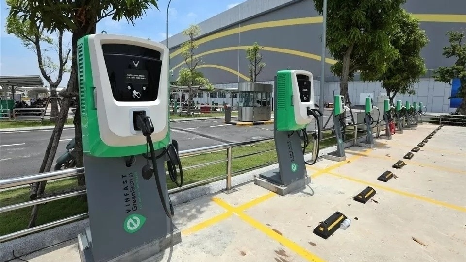 Nối gót VinFast, hàng loạt hãng xe điện bắt đầu rót tiền đầu tư trạm sạc tại Việt Nam