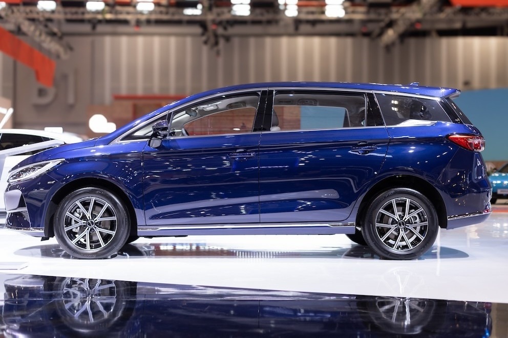 Mẫu MPV VinFast Limo Green vừa bàn giao, khách hàng mua xe đưa ra nhận xét công tâm, vạch rõ độ thoải mái của hàng ghế thứ 3