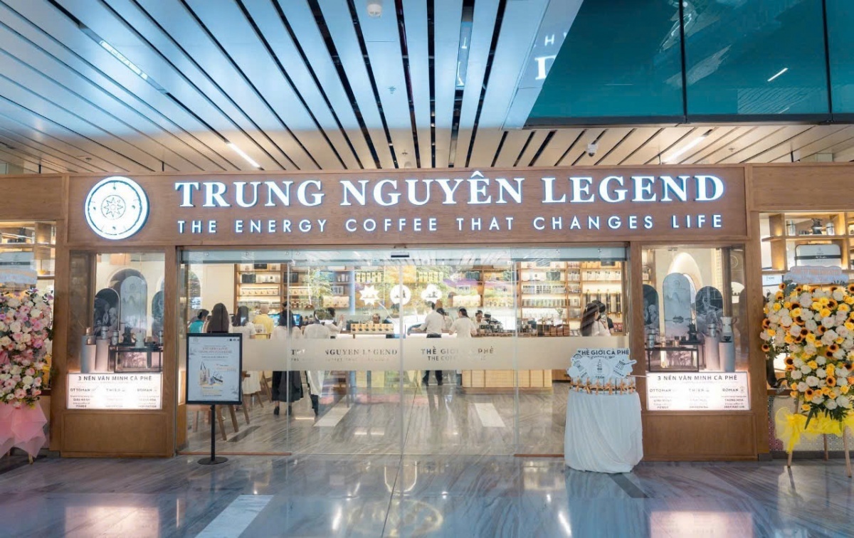 Ông Đặng Lê Nguyên Vũ chính thức khai trương cửa hàng Trung Nguyên Legend tại nhà ga T3 sân bay Tân Sơn Nhất