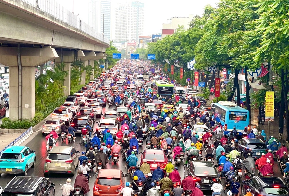 Đến lượt TP. HCM sắp hạn chế xe nội đô: Xanh hóa môi trường hay cú sốc với hàng triệu người dân?