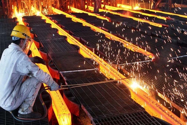 Thua lỗ nặng, mắc kẹt trong khoản nợ trăm tỷ từ Novaland (NVL), ông lớn ngành thép họp khẩn cổ đông tìm lối thoát
